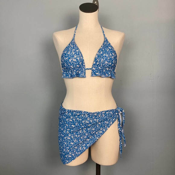 SHEIN Other - SHEIN 3 Piece Triangle Bikini Sarong Set Womens Size L Blue Ditsy Floral Pattern